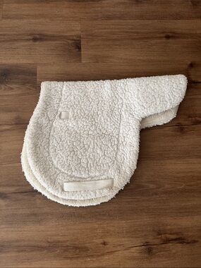 🐴 Wilkers white fleece contoured pony/small saddle show pad 🐴